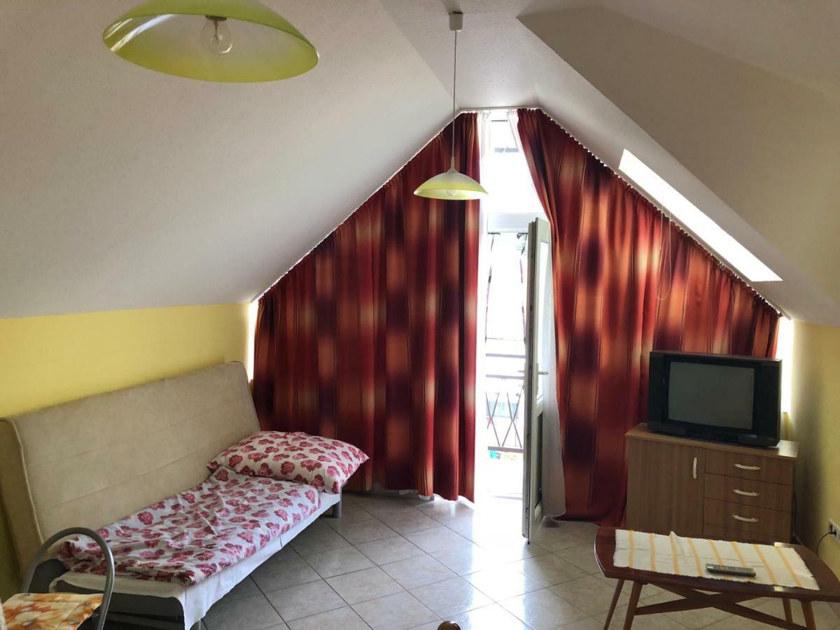 Liget Apartman Balatonföldvár Екстериор снимка